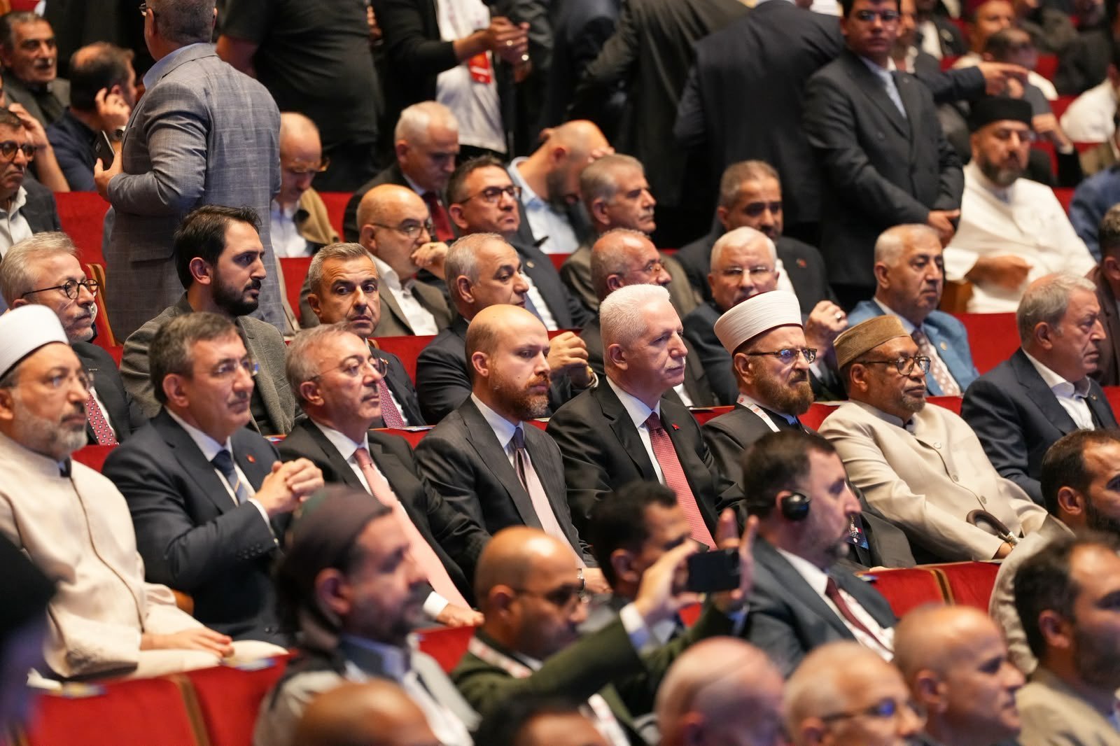 Bilal Erdoğan sempozyumda konuştu