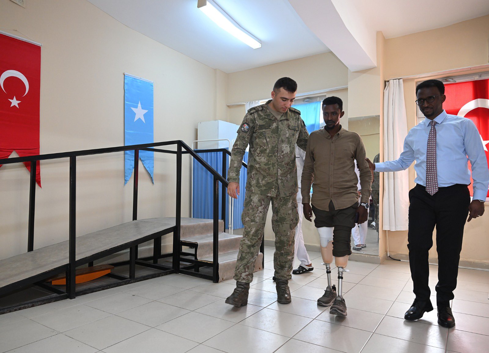 MSB Somali gazilerine protez bacak desteği