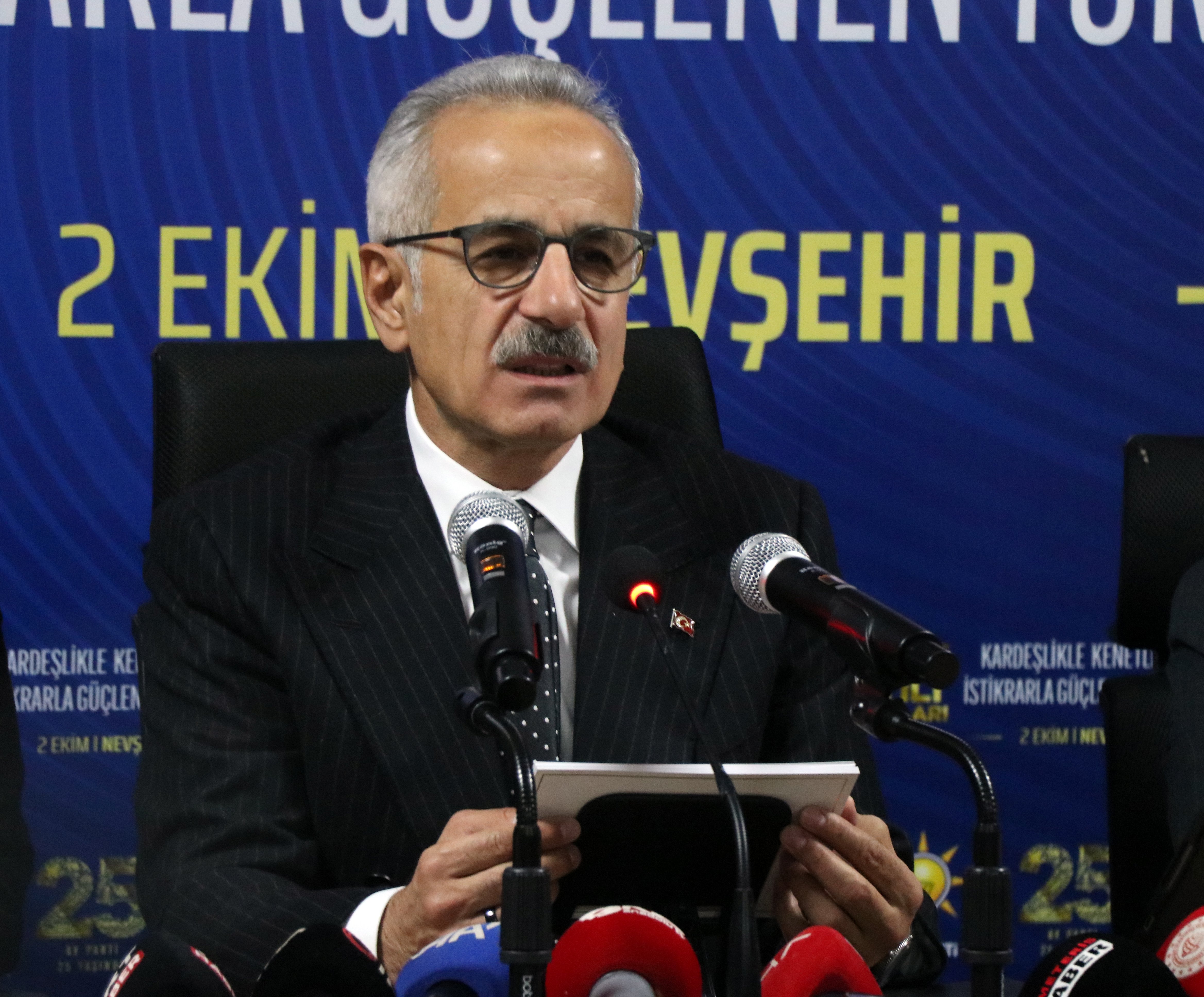 Bakan Uraloğlu, AK Parti Nevşehir İl Başkanlığı’nda konuştu